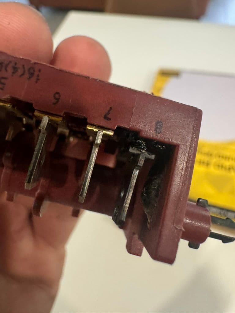Oven control-dial replacement — The Sway, Birtinya